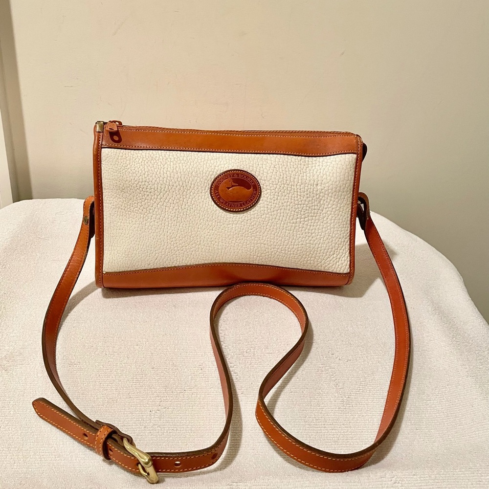 Vintage Dooney  & Bourke crossbody bag